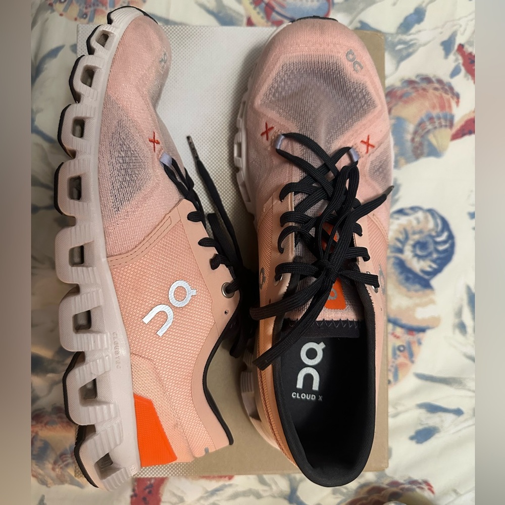 On Running Orange and Black Athletic Shoes with Cloud Cushioning, Barely Worn